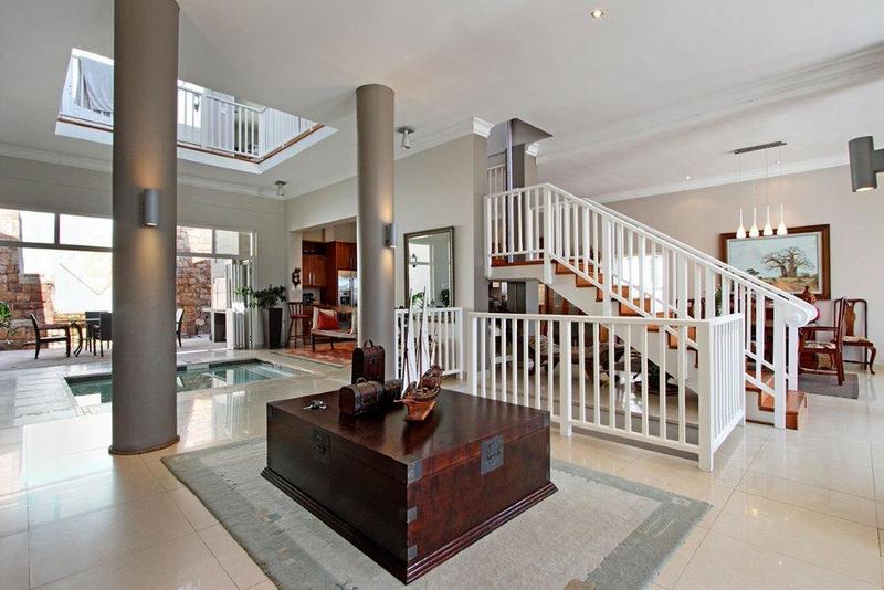 5 Bedroom Property for Sale in Hillcrest Western Cape